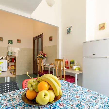 Beb Domus Arbenzio San Giovanni 4*