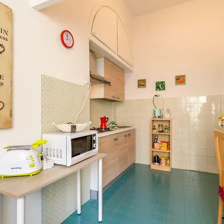 Beb Domus Arbenzio San Giovanni 4* Rom