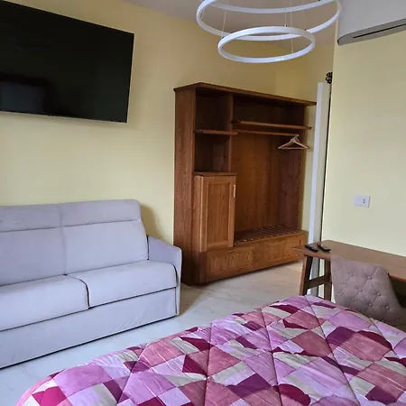 Beb Domus Arbenzio San Giovanni 4* Rome