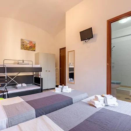 Beb Domus Arbenzio San Giovanni 4* 로마