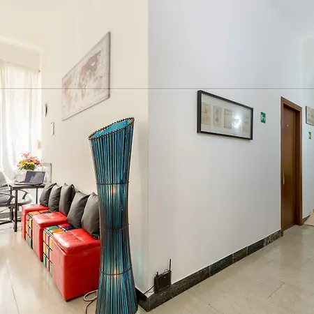Beb Domus Arbenzio San Giovanni 로마
